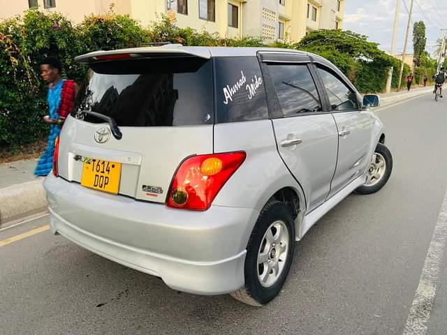 A picture of Toyota ist