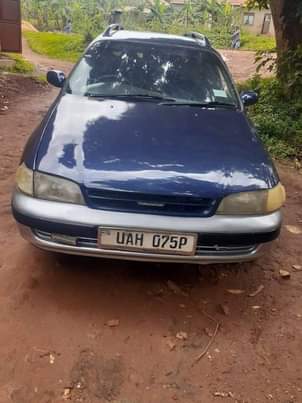 A picture of 1999 Calidina Toyota calidina