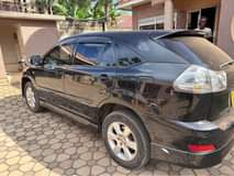 A picture of Toyota Harrier Kawundo Available For Hire 0753107541