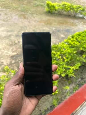 A picture of Samsung S21 utra