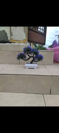 A picture of Artificial flowers