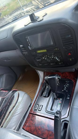 A picture of Land cruiser VX amazon Price 28M Engine 1hd ft Diesel