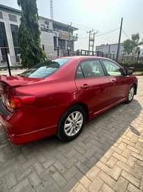 A picture of TOYOTA COROLLA 2010