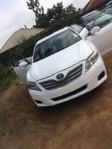 A picture of Toyota Camry 07 V4