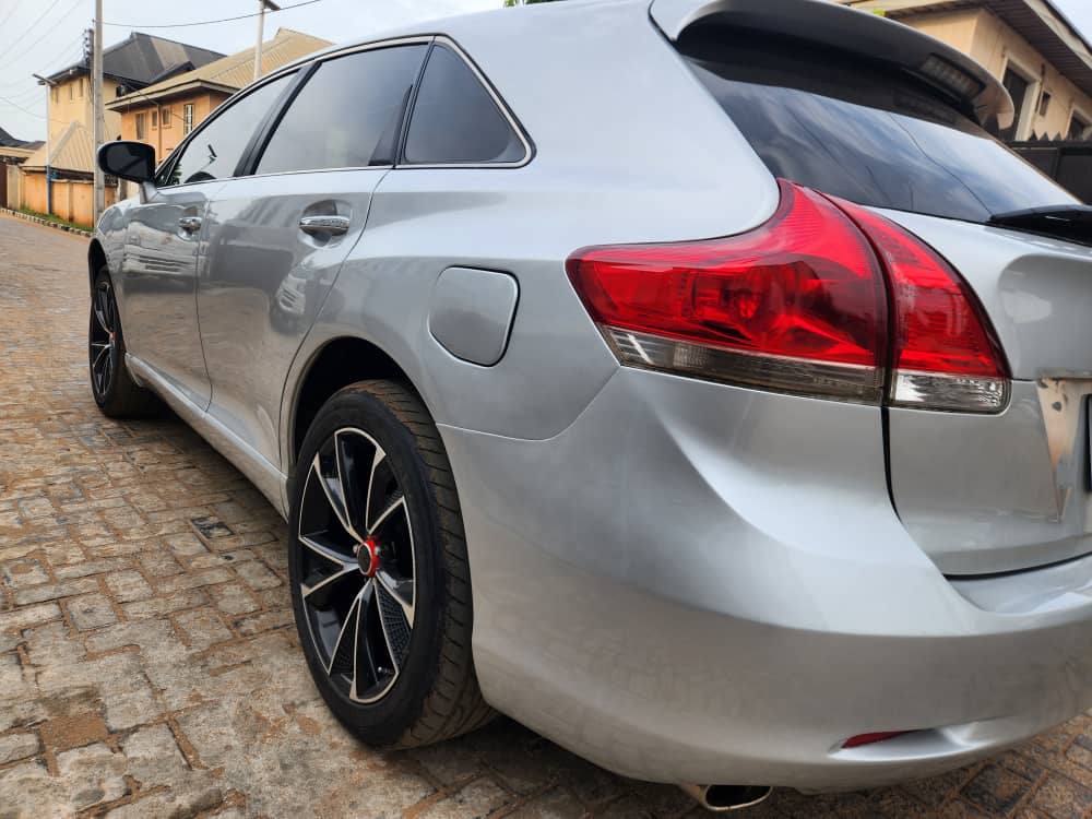 A picture of Urgent sales..Very Clean And Sound Toyota venza 2009 Model. Registered