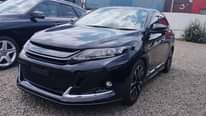 A picture of Toyota Harrier GIS