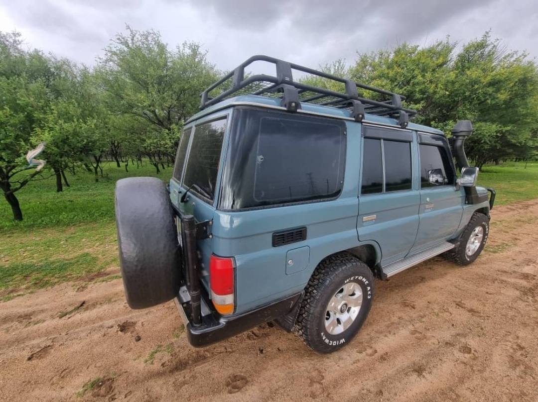 A picture of 1994 Toyota LC PRADO