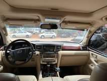 A picture of Lexus Lx 570