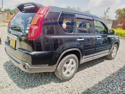 A picture of NISSAN X CREY IPOSOKON FULL FAIR