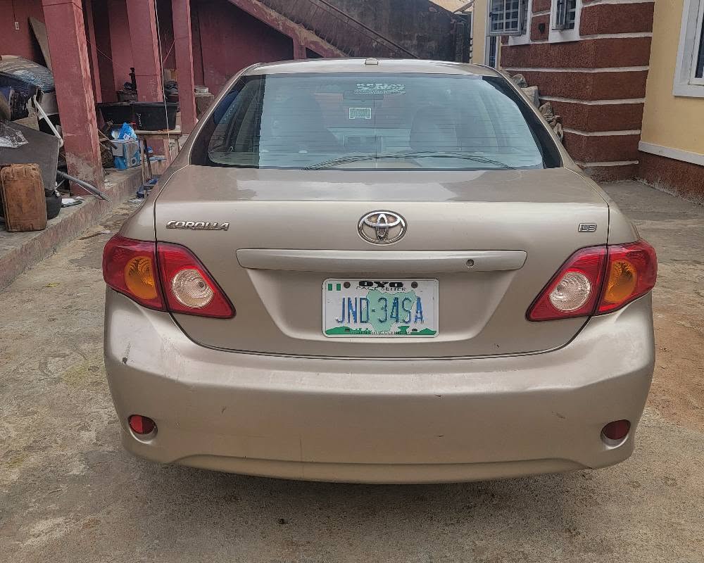 A picture of A first body tokunbo standard toyota corolla 2010