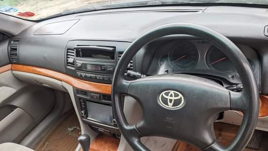 A picture of 2002 TOYOTA Toyota Grande Mark II GX 110