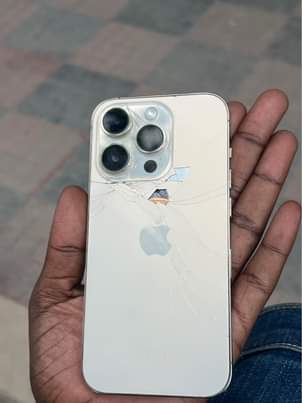 A picture of Iphone 14 pro 128gb