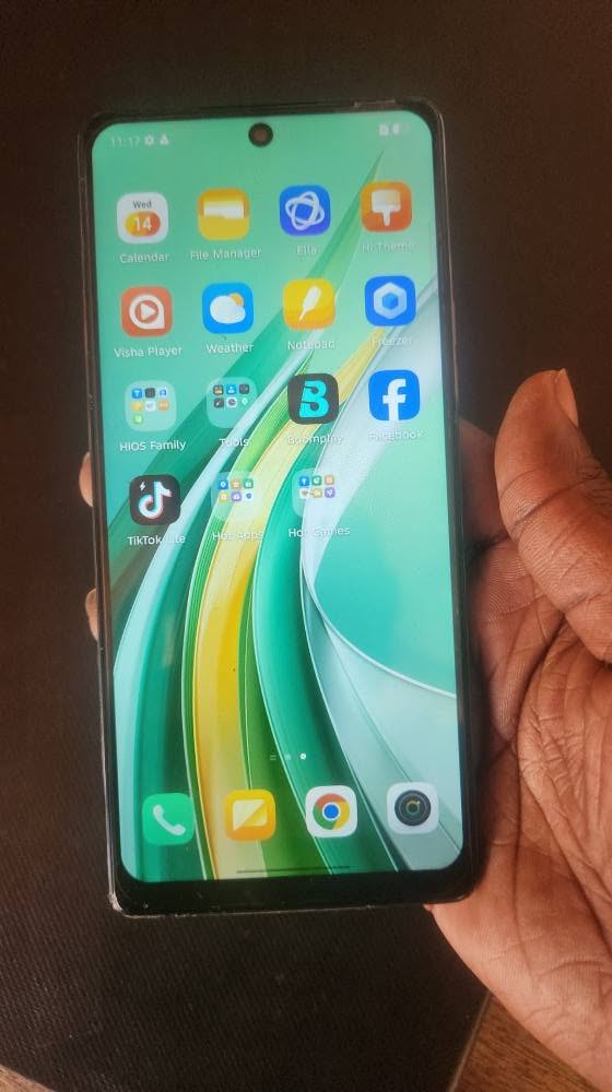 A picture of Good like new Camon 30 for 350k at my shop