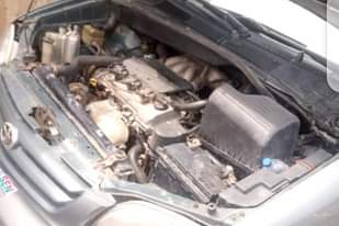 A picture of Toyota Sienna 2000 model