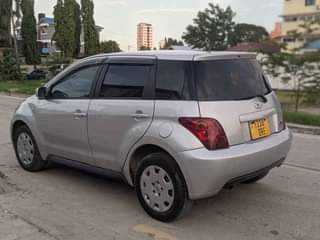 A picture of Toyota Ist