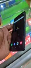 A picture of Samsung galaxys9 with dots as seen at just 380k 64gb
