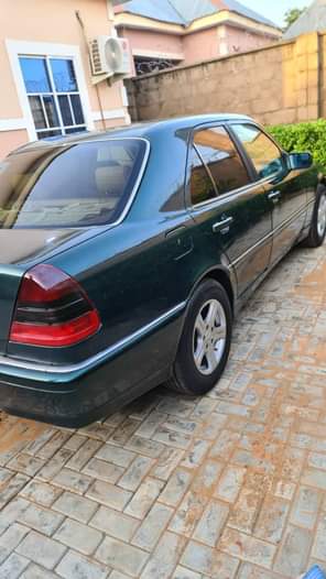 A picture of Neatly Used Mercedez Benz C230 Price 2 750mil Engine Gear