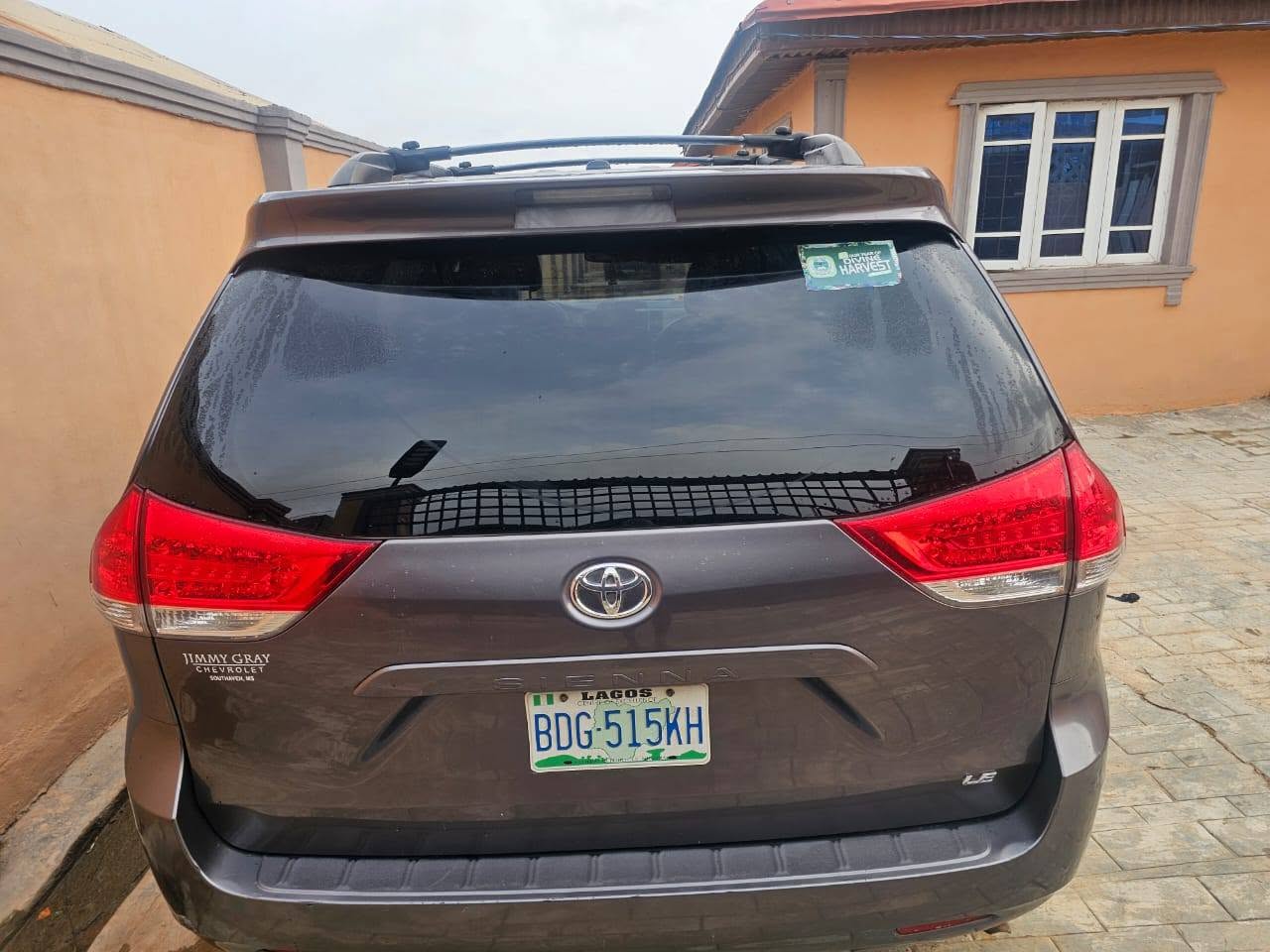 A picture of Sienna 2011 model registered
