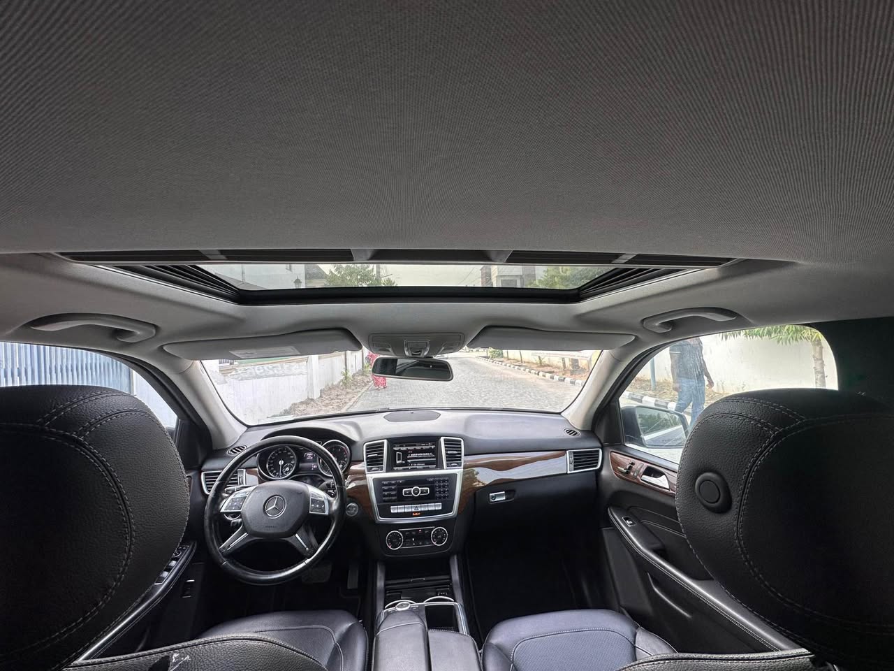 A picture of ML350 2014