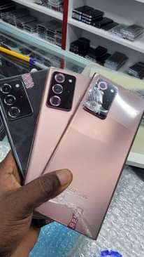 A picture of UK used original phones