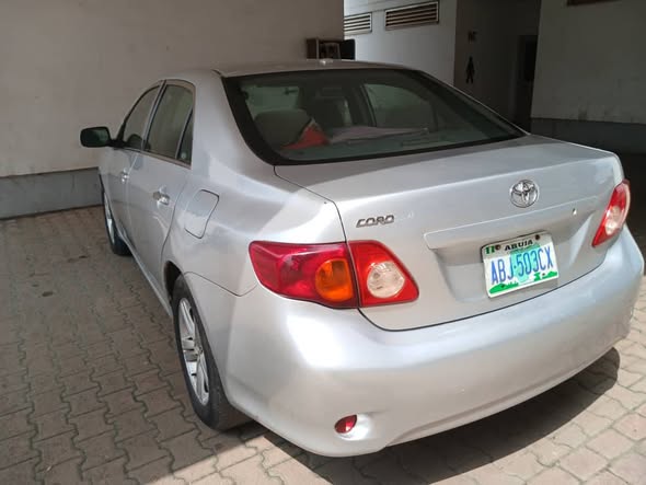A picture of 2009 TOYOTA COROLLA