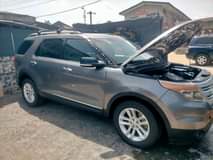 A picture of Ford explorer 2014