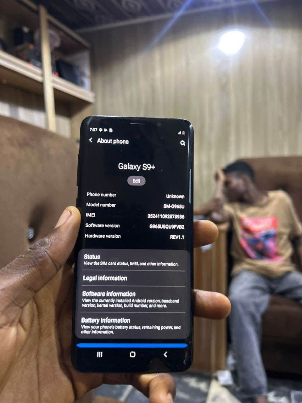 A picture of Samsung S9 plus