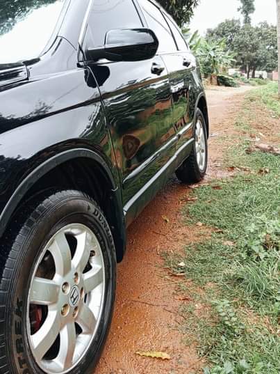 A picture of CR V 08