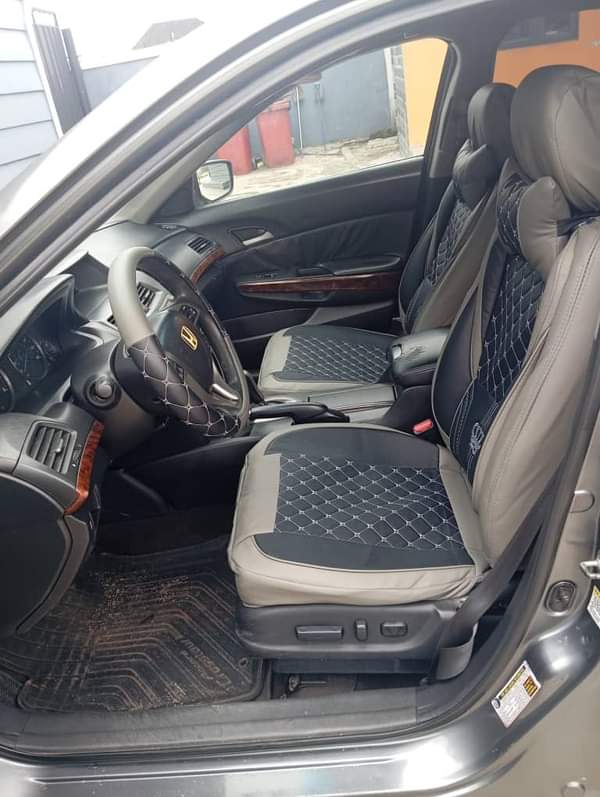 A picture of SMARTAUTOS 2010 MODEL Honda Crosstour V6 Engine very silent Gear