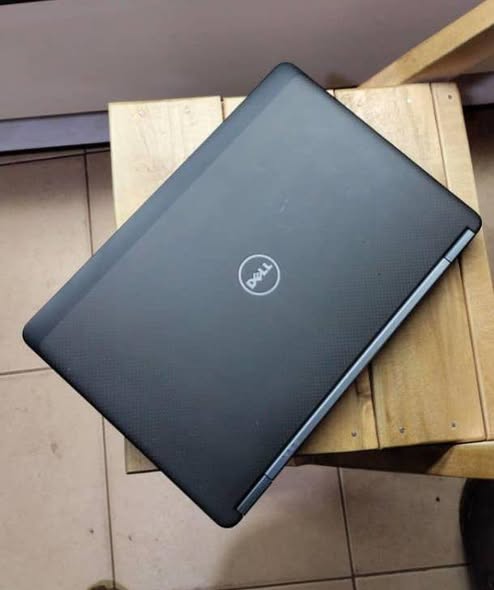 A picture of Dell i7 with 8gb Ram and 500gb HDD Touch screen