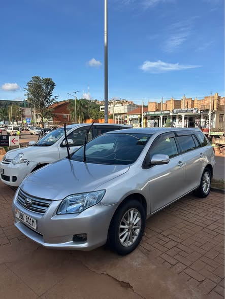A picture of Toyota Fielder 25m