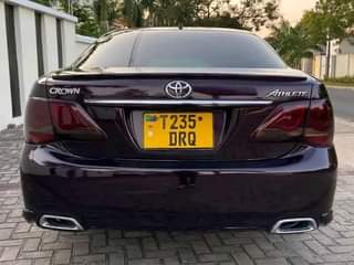 A picture of TOYOTA CROWN ATHLETE