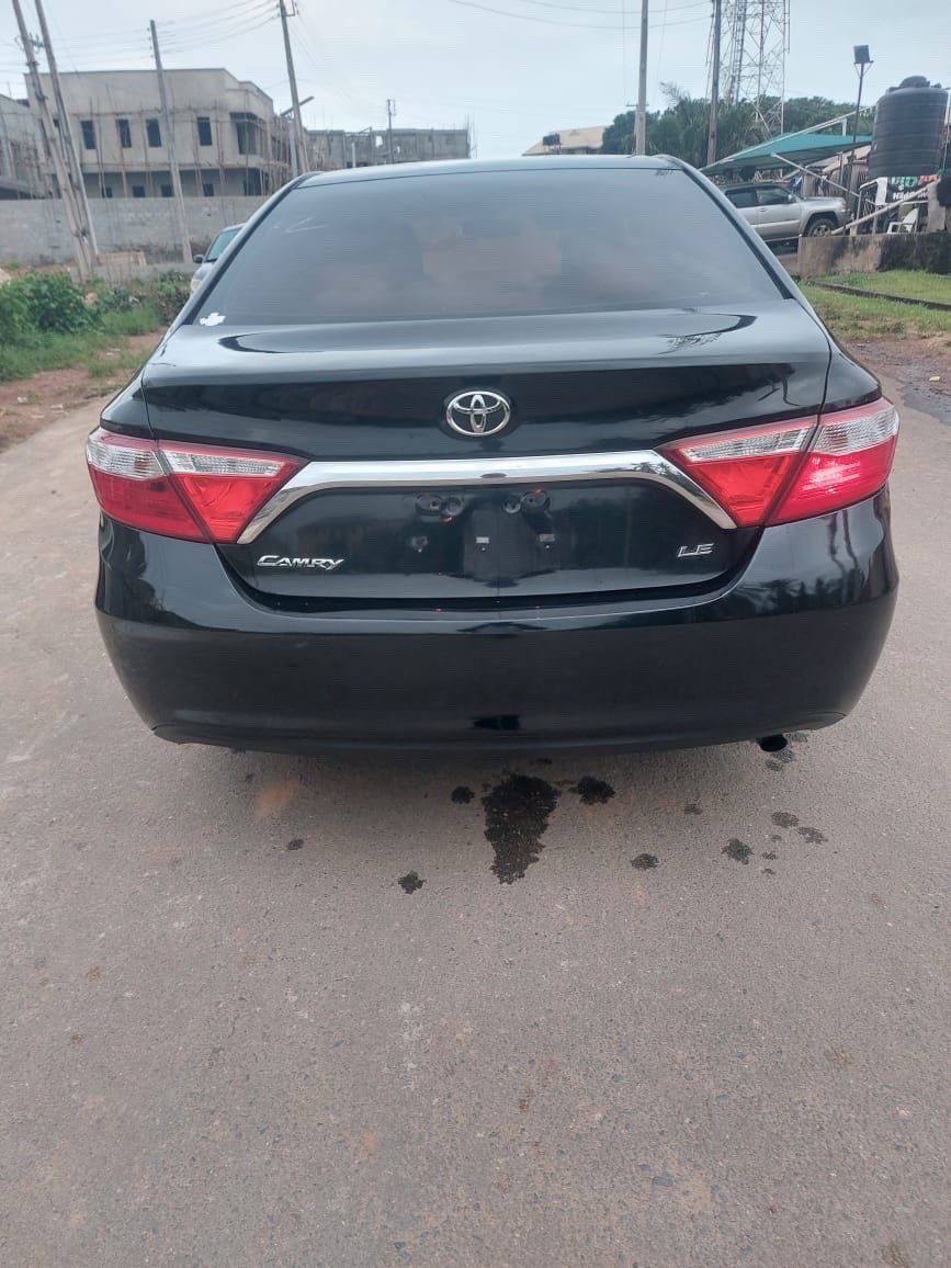 A picture of 2015 Toyota Camry available in Abeokuta
