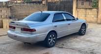 A picture of Toyota Camry pencil tokunbo standard not register pure first body