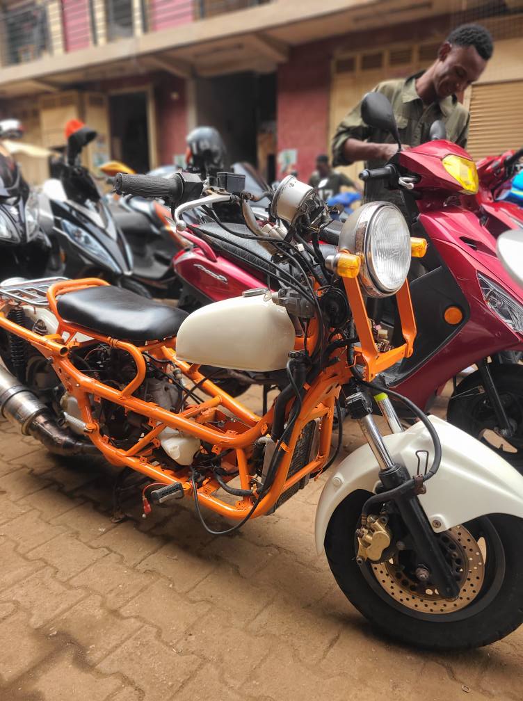 A picture of MAJESTY 250CC
