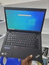 A picture of Lenovo X1 Carbon core i5
