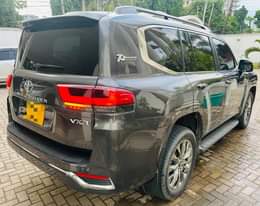 A picture of TOYOTA LAND CRUISER 300 MILLION485 0716711174