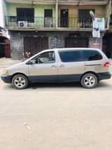 A picture of 2002 Toyota Sienna 2002