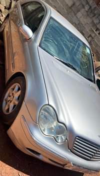 A picture of Mercedes Benz c200