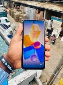 A picture of infinix hit 40i bado mpya kabisa nadaiwa ada boss sieelew