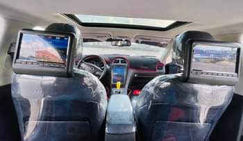 A picture of Direct Belgium standard Es350 012 Full Option with Tesla screen