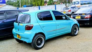 A picture of TOYOTA VITZ