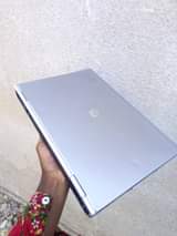A picture of NAUZA laptop hp Coi 5