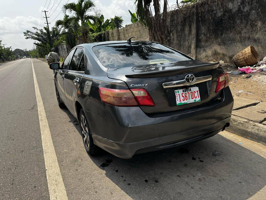 A picture of Awoof Dealer deal Registered 2008 Toyota Camry flash on first