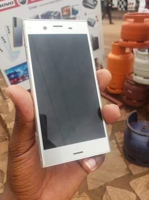 A picture of Sony Xperia with 64gb storage 4gb ram 200k Samsung galaxy