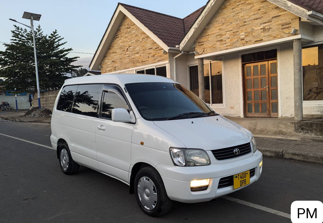 A picture of Noah sr 40