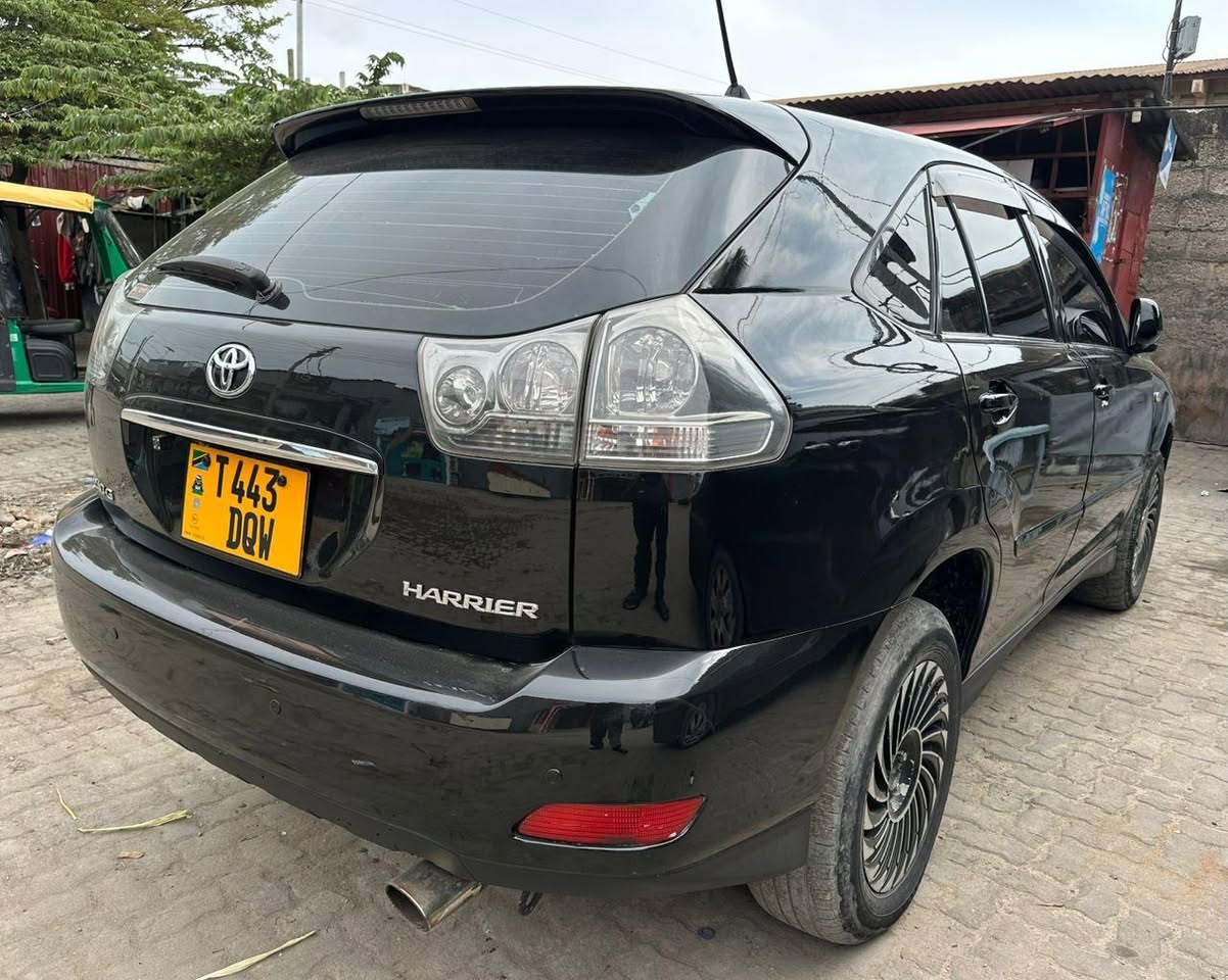 A picture of Toyota harrier
