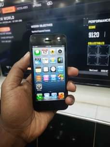 A picture of Iphone 5 UK