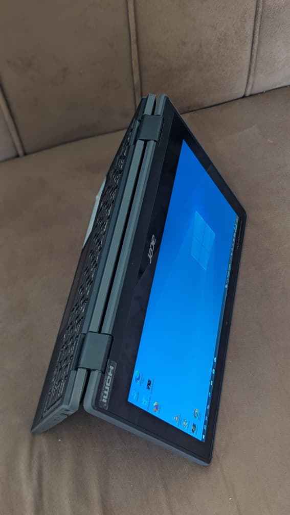 A picture of Acer TravelMate Spin B laptop