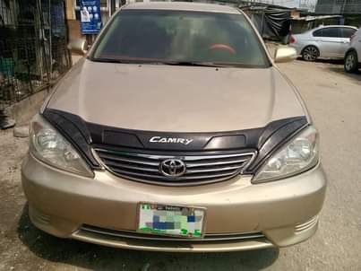 A picture of Toyota Camry 05